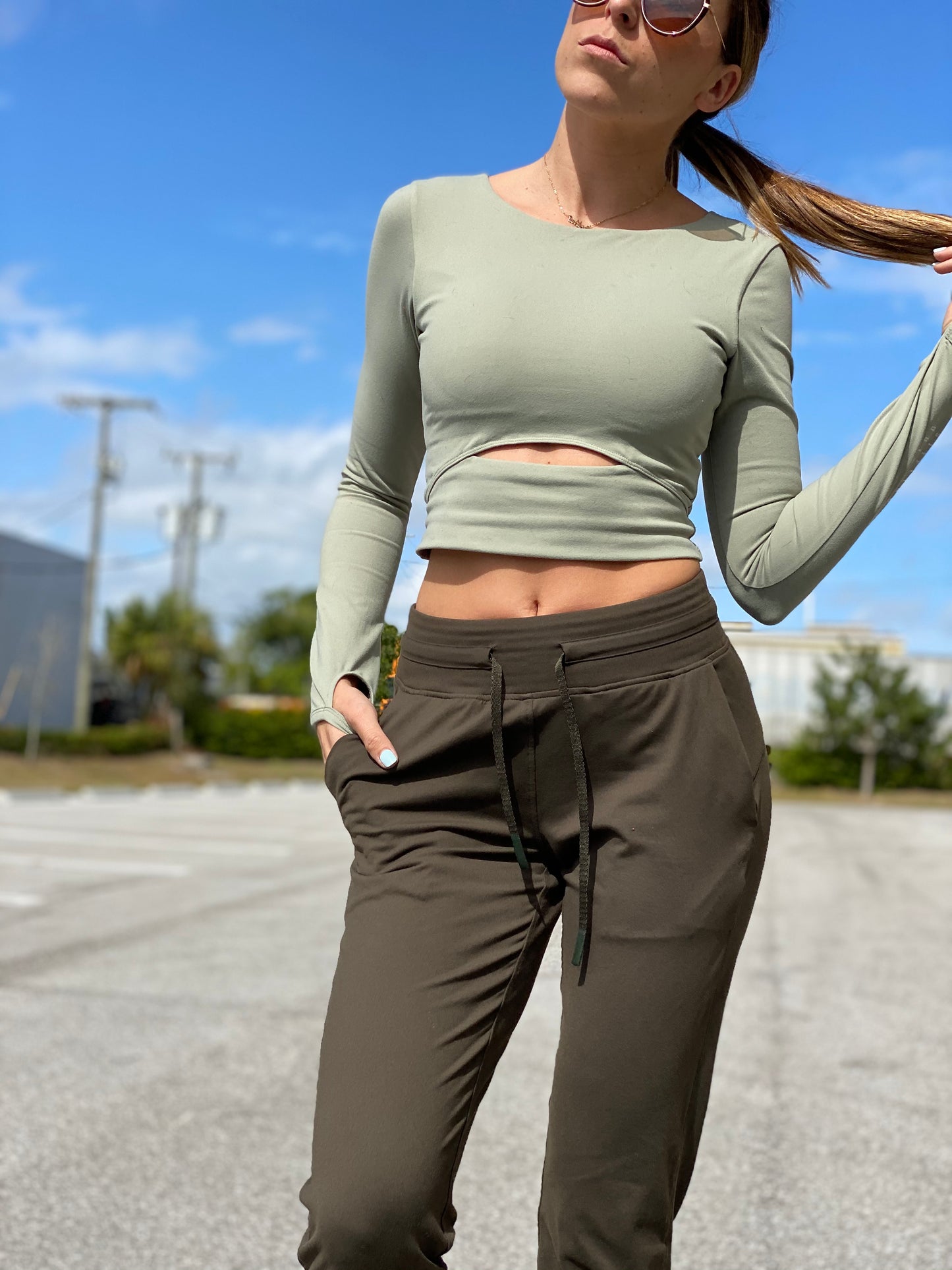 Women's Jhaby Joggers in Moss